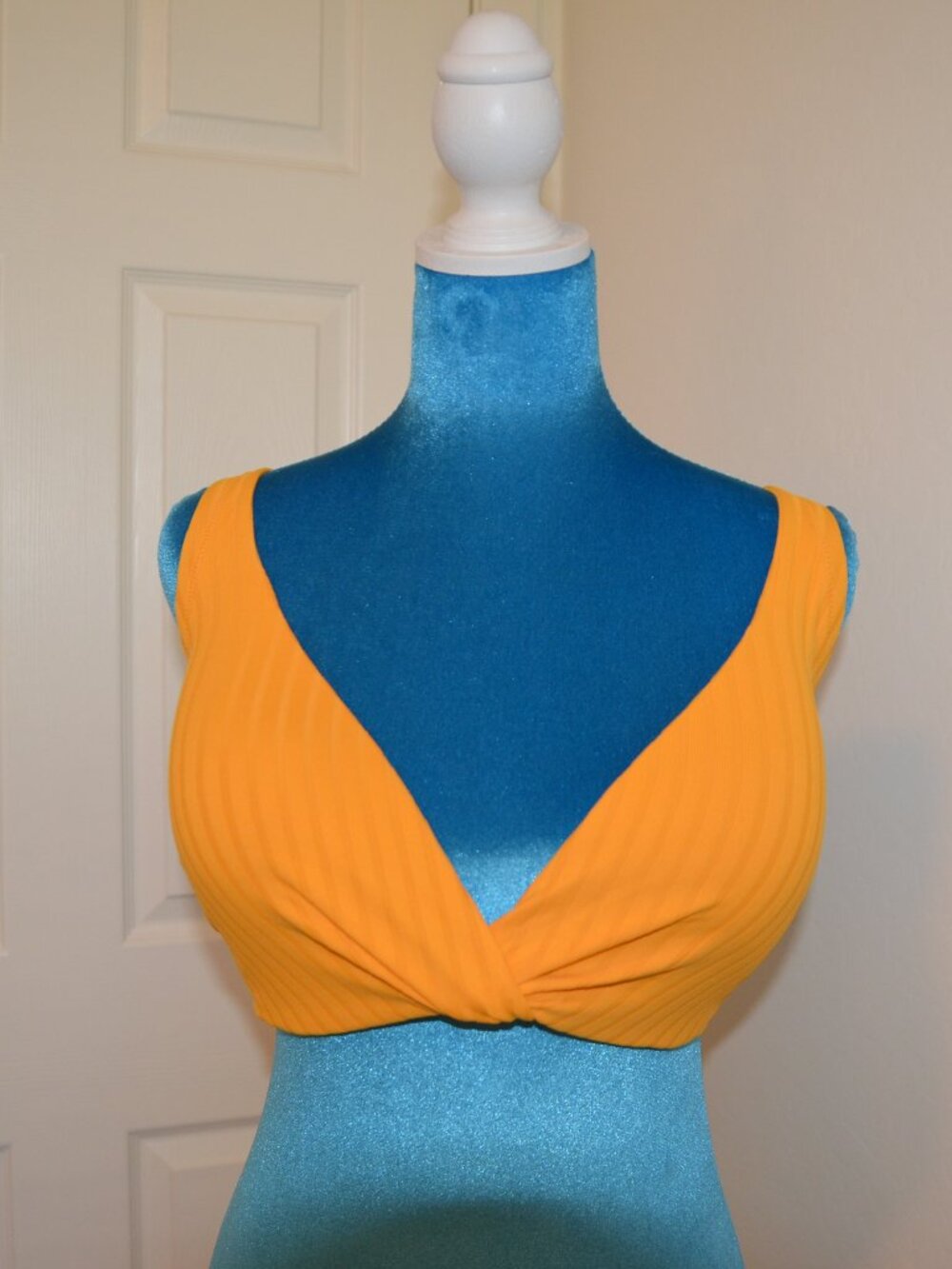 Shade and Shore Swimsuit 2 Piece Stunner!